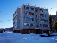 Zhigulevsk, Klubnaya (s.zolnoe) st, house 46. Apartment house