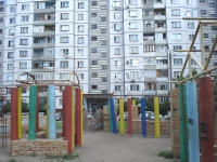 Novokuibyshevsk, Egorov st, house 18. Apartment house