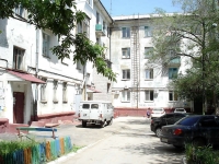 Novokuibyshevsk, Leningradskaya st, house 16. Apartment house