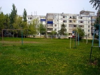 Novokuibyshevsk, Pobedy avenue, house 52Б. Apartment house