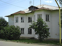 Oktyabrsk, st Volgo-Donskaya, house 3. Apartment house
