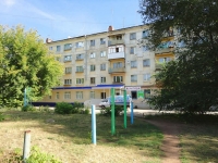 Otradny, st Pervomayskaya, house 37. Apartment house