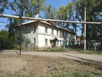 Otradny, st Sportivnaya, house 33. Apartment house