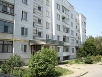 Chapaevsk, Zheleznodorozhnaya st, house 84. Apartment house