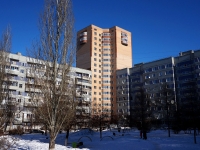 Togliatti, 70 let Oktyabrya st, house 33А. Apartment house
