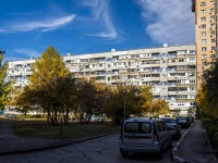 Togliatti, 70 let Oktyabrya st, house 33. Apartment house