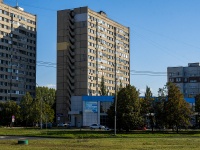 Тольятти, улица 70 лет Октября, дом 61. многоквартирный дом