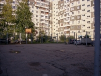 Тольятти, улица 70 лет Октября, спортивная площадка 