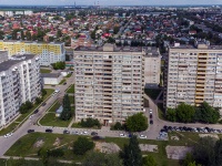 Togliatti, Avtozavodskoe shosse, house 49. Apartment house