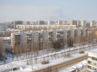 Togliatti, Voroshilov st, house 30. Apartment house