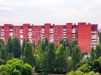 Togliatti, Voroshilov st, house 15. Apartment house