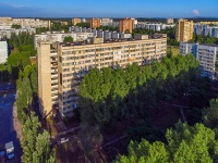 Togliatti, Voroshilov st, house 18. Apartment house