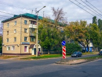 Togliatti, Gorky st, house 50. Apartment house