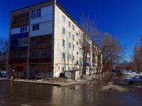 Togliatti, Gromovoi st, house 42. Apartment house