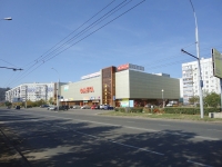Тольятти, торговый центр "Омега", улица Дзержинского, дом 38А