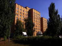 Togliatti, Dzerzhinsky st, house 25. Apartment house