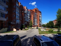 Togliatti, Marshal Zhukov st, house 1Б. Apartment house