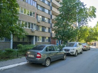 Тольятти, улица Маршала Жукова, дом 32. многоквартирный дом