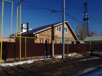 Togliatti, Kievskaya st, house 19. Private house