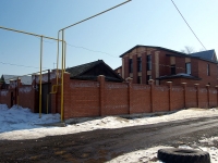 Togliatti, Kievskaya st, house 20. Private house