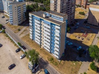 Togliatti, st Kommunisticheskaya, house 32Б. Apartment house