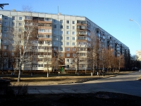 Тольятти, Космонавтов бульвар, дом 8. многоквартирный дом