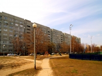 Togliatti, Kosmonavtov blvd, house 21. Apartment house