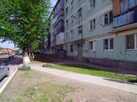 Togliatti, Lenin st, house 50. Apartment house