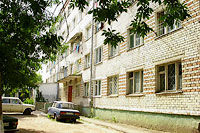 Togliatti, Leningradskaya st, house 23. Apartment house