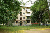 Togliatti, Leningradskaya st, house 58. Apartment house