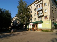 Togliatti, Leningradskaya st, house 35. Apartment house