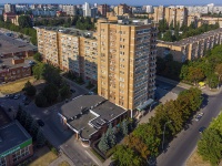 Тольятти, Ленинский проспект, дом 1А. многоквартирный дом