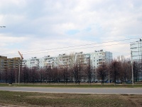 Togliatti, Leninsky avenue, house 28. Apartment house