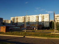 Тольятти, улица Льва Яшина, дом 9. многоквартирный дом