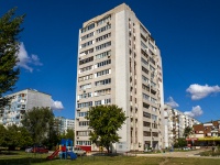 Тольятти, улица Льва Яшина, дом 12. многоквартирный дом