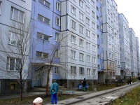 Togliatti, Matrosov st, house 20. Apartment house