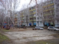 Togliatti, Matrosov st, house 24. Apartment house