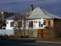 Тольятти, улица Мичурина, дом 76. индивидуальный дом