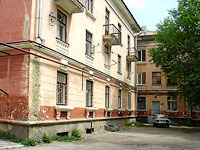 Тольятти, улица Никонова, дом 14. многоквартирный дом