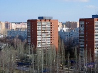 Тольятти, Орджоникидзе бульвар, дом 9. многоквартирный дом
