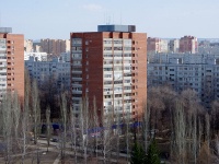Togliatti, Ordzhonikidze blvd, house 11. Apartment house