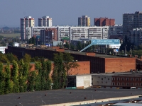 陶里亚蒂市, Ofitserskaya st, 房屋 16А. 车库（停车场）