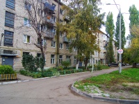 Togliatti, Pobedy st, house 62. Apartment house