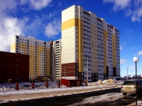Togliatti, Primorsky blvd, house 57. Apartment house