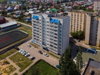 陶里亚蒂市, Pugachevskaya st, 房屋 40. 公寓楼
