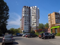 Togliatti, Sverdlov st, house 1В. Apartment house