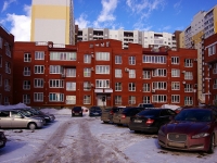 Togliatti, Sportivnaya st, house 43. Apartment house
