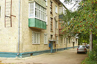 Togliatti, Stavropolskaya st, house 43. Apartment house