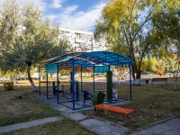 Тольятти, улица Тополиная, спортивная площадка 