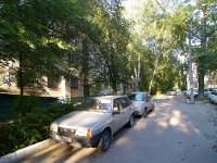 Тольятти, улица Ушакова, дом 40. многоквартирный дом